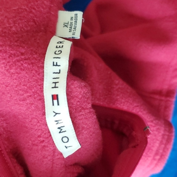Tommy Hilfiger XL pink poly quarter zip pullover with full pouch (2006) - Picture 3 of 11